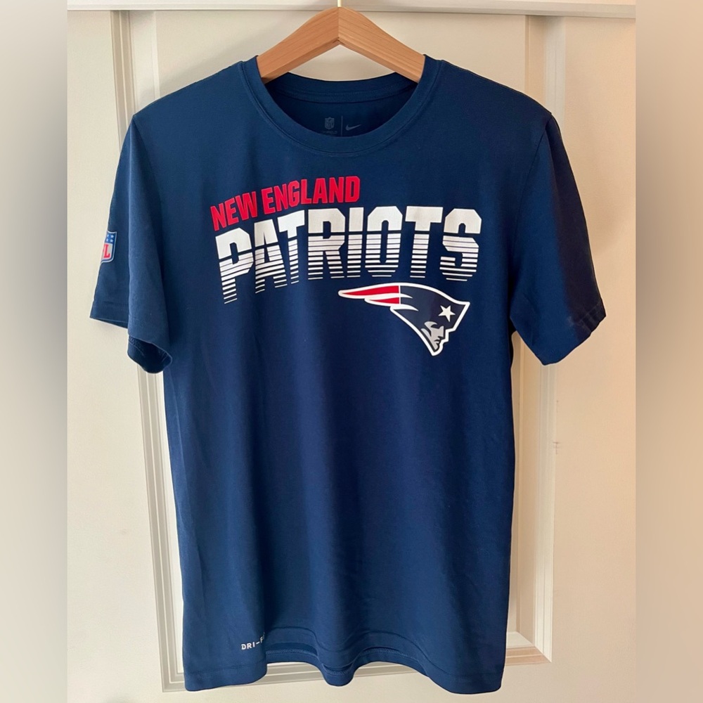 New England Patriots / Nike / T Shirt Medium